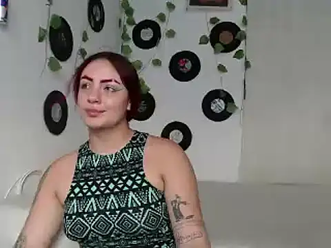 Hannafoster online show from December 14, 9:35 pm