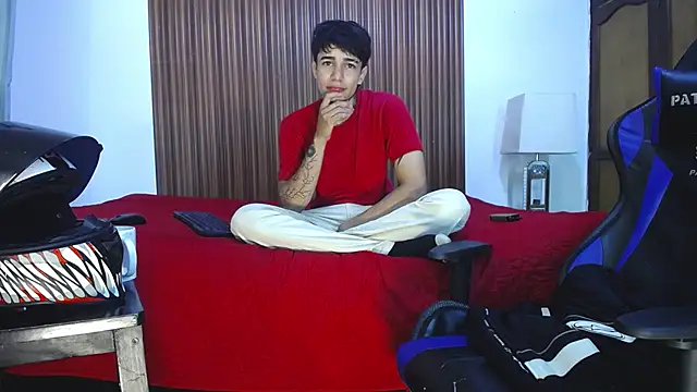 Snapshot of Zacktk7 chatting on December 14, 5:14 pm Zacktk7 online show from December 14, 5:14 pm