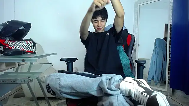 Snapshot of Zacktk7 chatting on December 26, 8:11 pm Zacktk7 online show from December 26, 8:11 pm