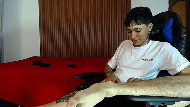 Snapshot of Zacktk7 chatting on December 28, 7:54 pm Zacktk7 online show from December 28, 7:54 pm