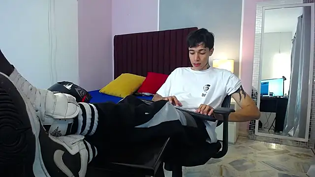 Snapshot of Zacktk7 chatting on January 2, 1:27 am Zacktk7 online show from January 2, 1:27 am