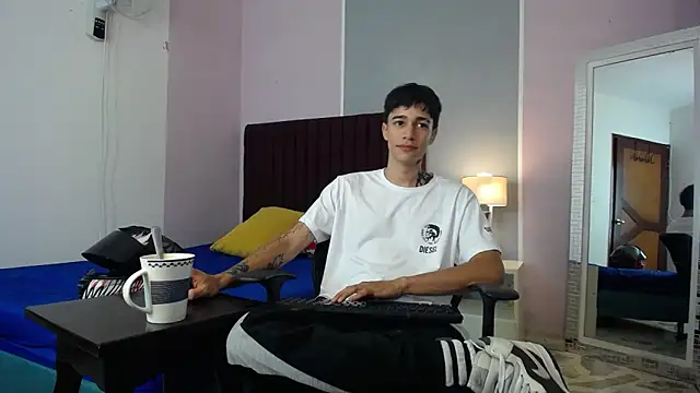 Snapshot of Zacktk7 chatting on January 2, 4:30 am Zacktk7 online show from January 2, 4:30 am