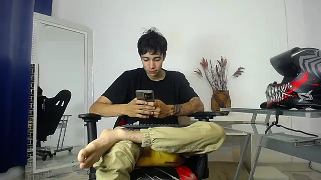 Snapshot of Zacktk7 chatting on January 20, 10:15 pm Zacktk7 online show from January 20, 10:15 pm