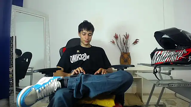 Snapshot of Zacktk7 chatting on January 21, 8:32 pm Zacktk7 online show from January 21, 8:32 pm