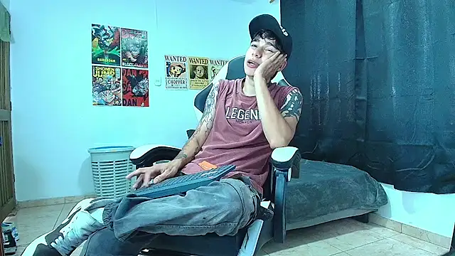 Snapshot of Zacktk7 chatting on February 13, 3:14 pm Zacktk7 online show from February 13, 3:14 pm