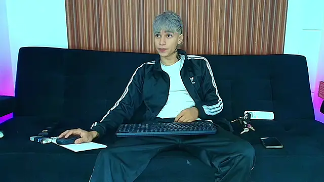 Snapshot of Zacktk7 chatting on March 7, 8:00 pm Zacktk7 online show from March 7, 8:00 pm