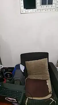 miketripi420 online show from April 11, 6:29 am