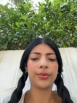 Baby Niels online show from February 9, 1:37 pm