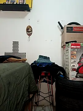 jhonyhot9292 online show from March 8, 8:45 pm