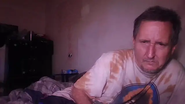 Snapshot of George48 chatting on November 21, 5:39 am George48 online show from November 21, 5:39 am