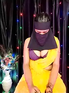 Snapshot of Anjelsarika chatting on December 6, 4:28 pm Anjelsarika online show from December 6, 4:28 pm