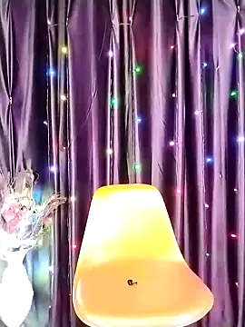 Snapshot of Anjelsarika chatting on December 7, 6:43 am Anjelsarika online show from December 7, 6:43 am