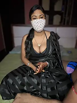 Snapshot of Anjelsarika chatting on January 6, 1:31 am Anjelsarika online show from January 6, 1:31 am