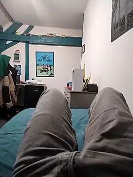 Snapshot of JulesG18 chatting on February 26, 5:45 pm JulesG18 online show from February 26, 5:45 pm