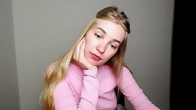 Queen ofLove online show from March 28, 9:42 am