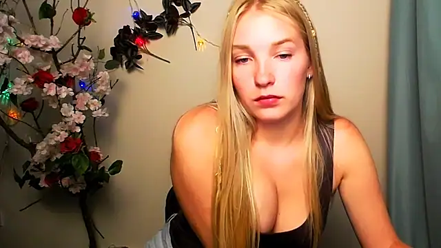 Queen ofLove online show from June 10, 7:24 pm