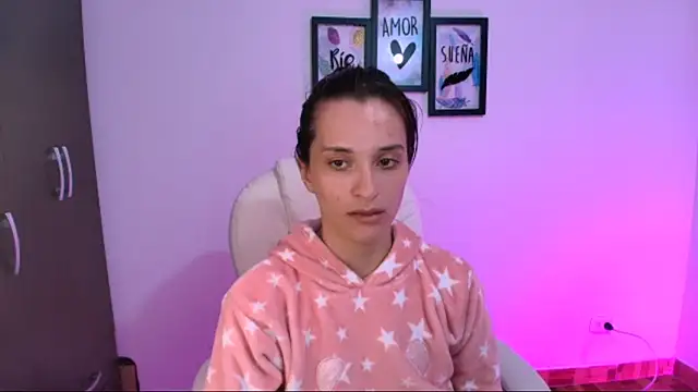 mariaan m  online show from February 17, 3:15 am