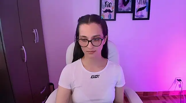 mariaan m  online show from March 6, 10:58 pm