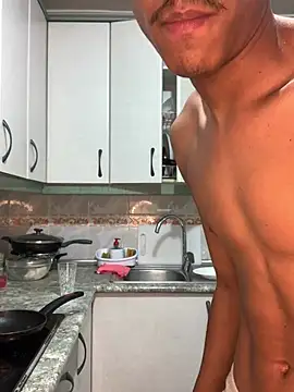 Ryan-hot online show from December 12, 5:20 am