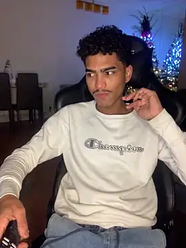 Ryan-hot online show from December 28, 3:15 am