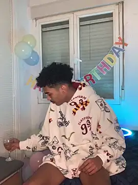 Ryan-hot online show from December 30, 10:45 pm