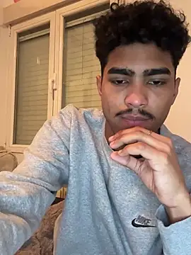 Ryan-hot online show from March 2, 3:24 am