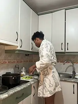 Ryan-hot online show from March 2, 6:27 am