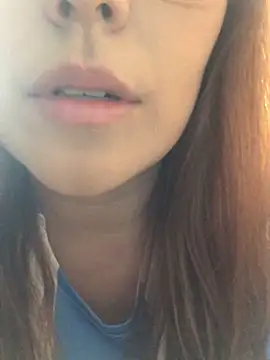 Snapshot of paulette_karim1 chatting on December 20, 3:42 pm paulette karim1 online show from December 20, 3:42 pm