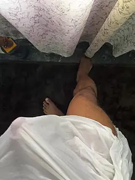 Snapshot of mikemacluffy chatting on December 10, 9:01 am mikemacluffy online show from December 10, 9:01 am