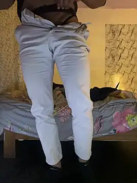 Snapshot of mikemacluffy chatting on January 29, 7:11 pm mikemacluffy online show from January 29, 7:11 pm