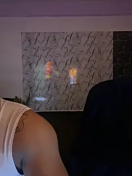 Snapshot of mikemacluffy chatting on February 4, 2:10 pm mikemacluffy online show from February 4, 2:10 pm