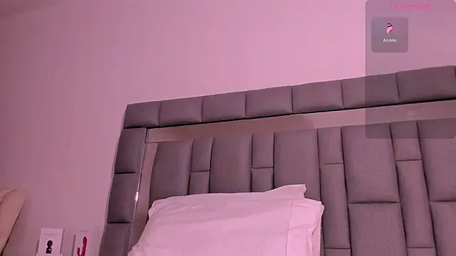 vivianne scott online show from September 10, 12:05 pm