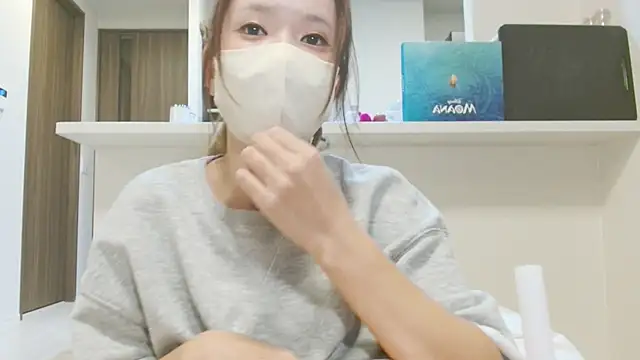  hina chan  online show from December 17, 2:12 pm