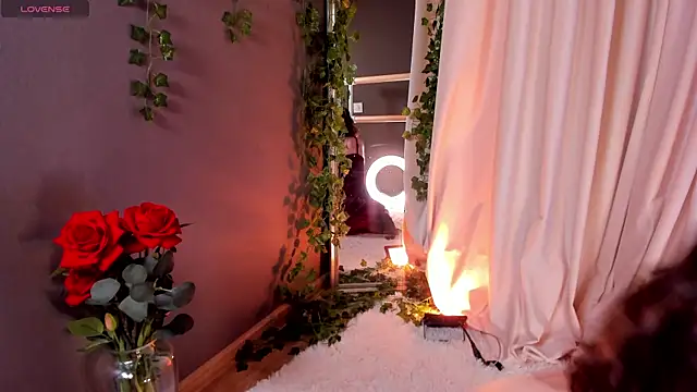 Snapshot of mind_game chatting on March 1, 5:42 am mind game online show from March 1, 5:42 am