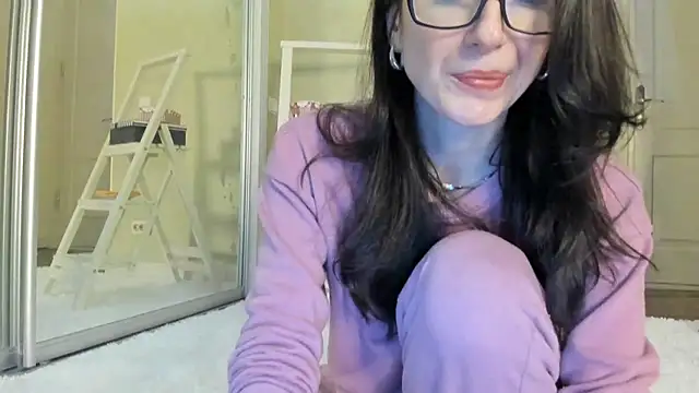 Baby Jewel online show from January 30, 11:11 am