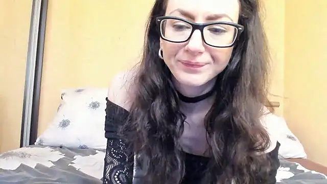 Baby Jewel online show from January 13, 11:15 am