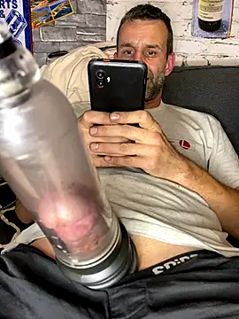 Snapshot of Gilgamesch1704 chatting on September 18, 7:16 pm Gilgamesch1704 online show from September 18, 7:16 pm