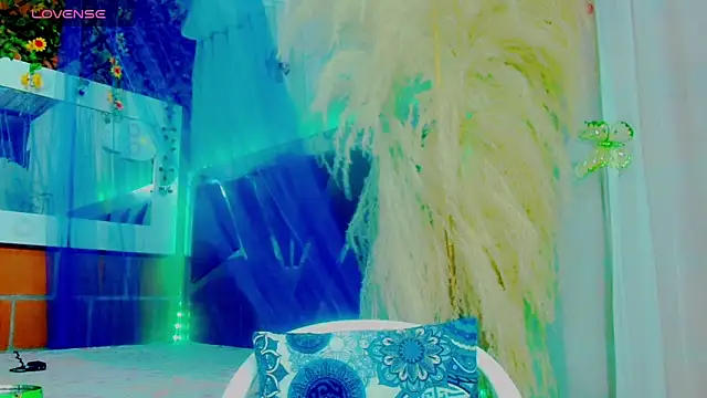 nauthyvalentina online show from April 11, 8:02 pm