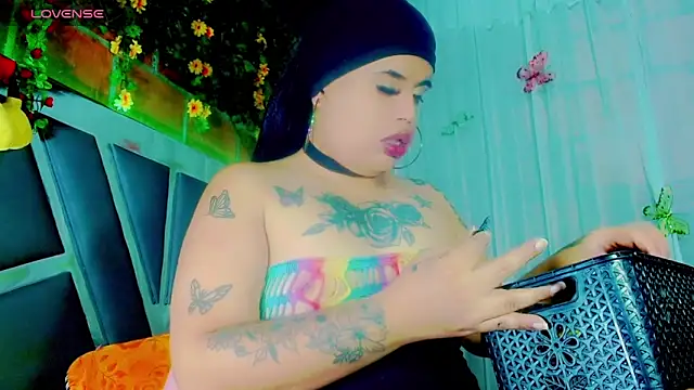 nauthyvalentina online show from June 5, 11:32 pm