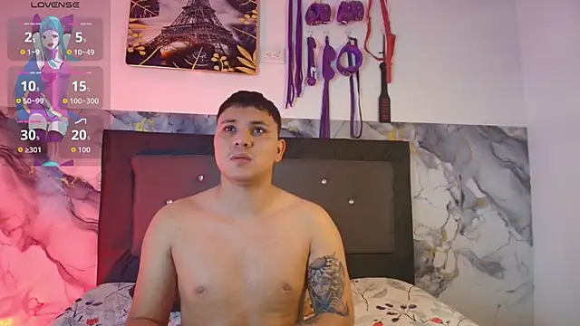 couple lovelyds online show from March 20, 9:30 pm