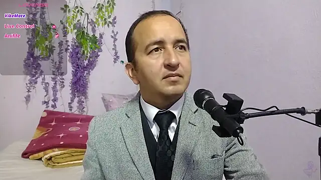 yazforeSolo online show from September 28, 3:28 pm