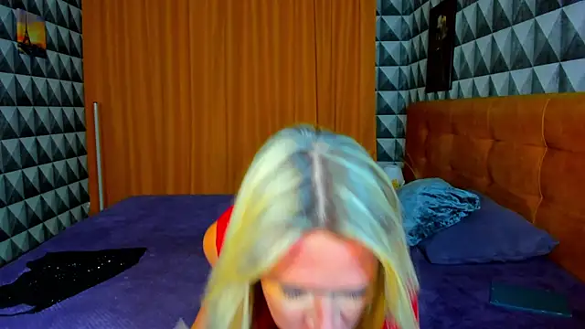 Luna  Lewis online show from January 22, 8:51 am