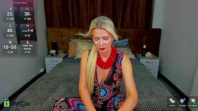 Luna  Lewis online show from October 24, 8:33 am