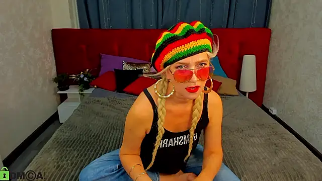 Luna  Lewis online show from February 18, 9:38 am