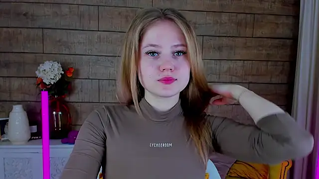 SelinSwarovski online show from February 22, 4:19 pm