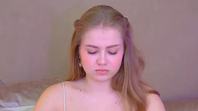 SelinSwarovski online show from September 26, 4:11 pm