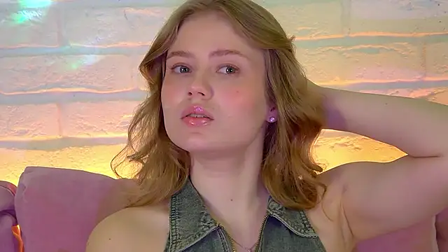 SelinSwarovski online show from November 15, 4:25 pm