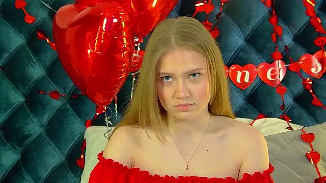 SelinSwarovski online show from February 14, 4:26 pm