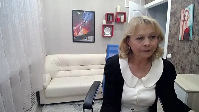 Milla Cutie18 online show from January 28, 8:47 am