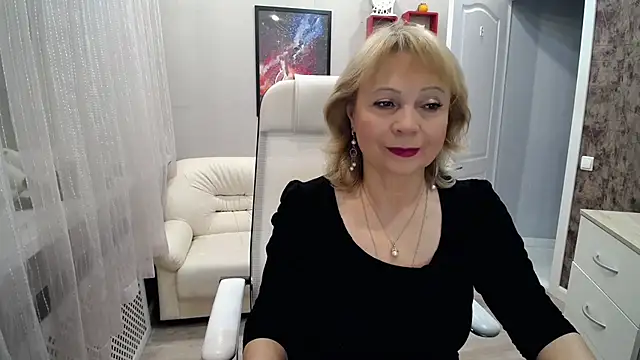 Milla Cutie18 online show from November 24, 4:56 am